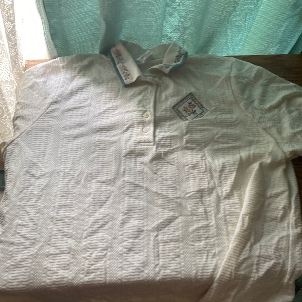 shirt from Jantzen benn worn a little, looks brand new